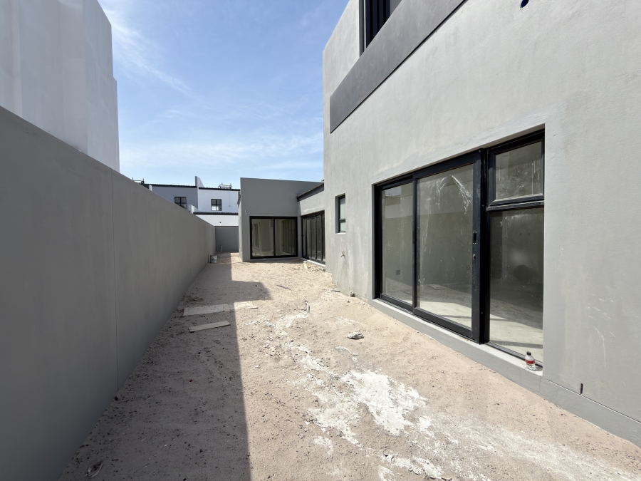 4 Bedroom Property for Sale in Sandown Western Cape